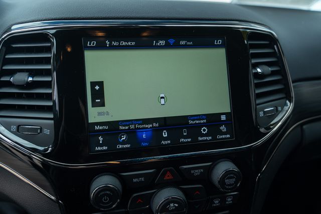 Vehicle image 31 of 41
