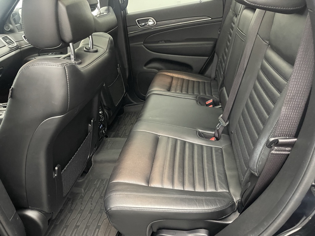 Vehicle image 14 of 35