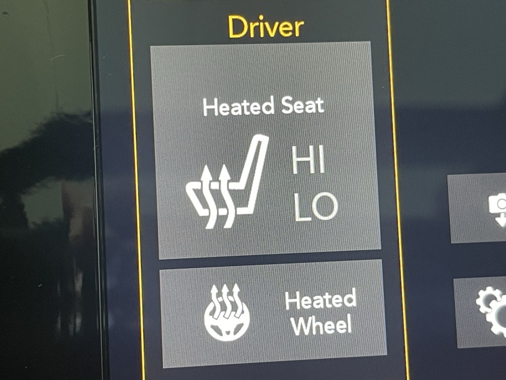 Vehicle image 27 of 35