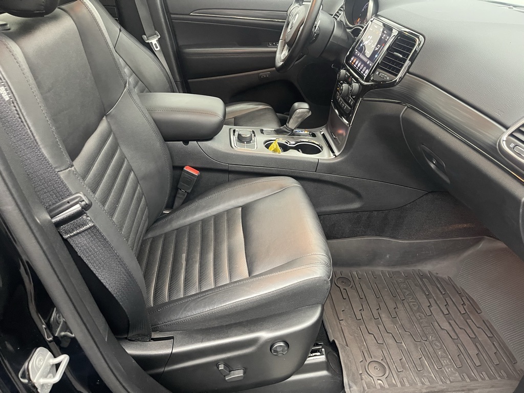 Vehicle image 15 of 35