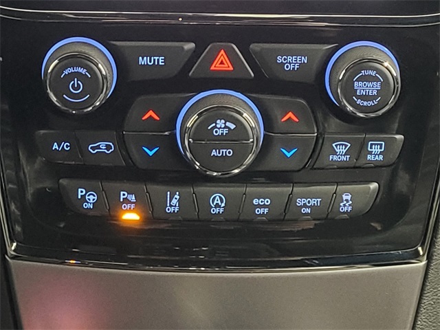 Vehicle image 23 of 42