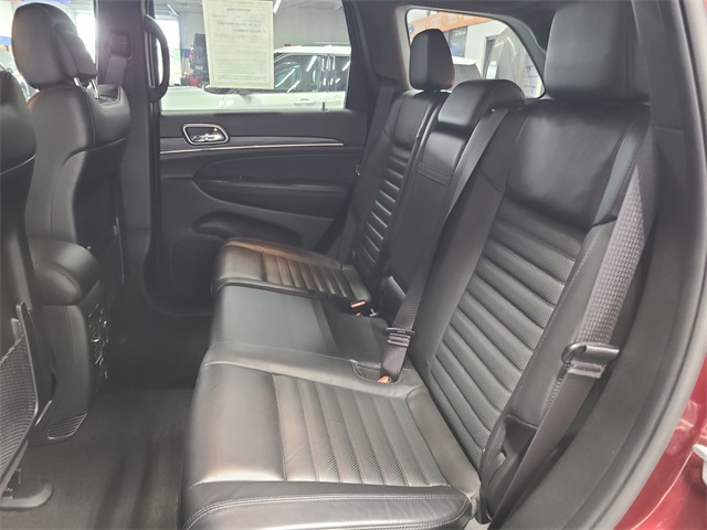 Vehicle image 16 of 42