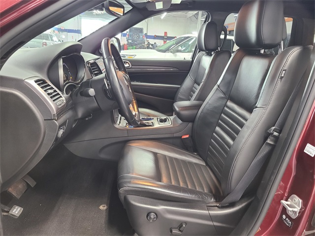 Vehicle image 15 of 42