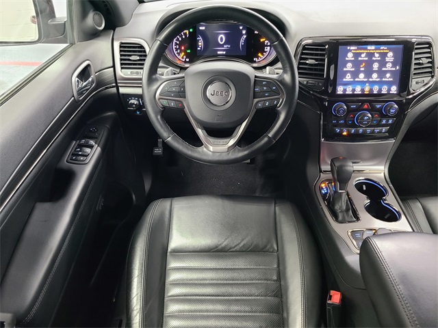Vehicle image 26 of 42
