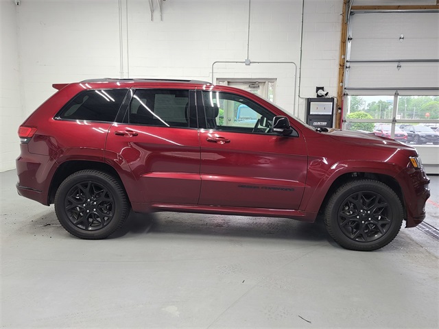 Vehicle image 5 of 42