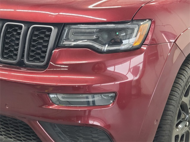 Vehicle image 11 of 42