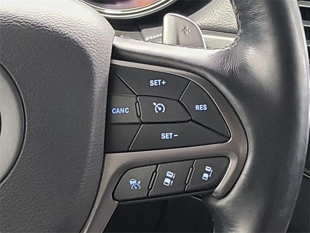 Vehicle image 29 of 42