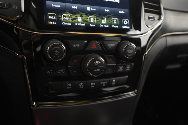 Vehicle image 22 of 31