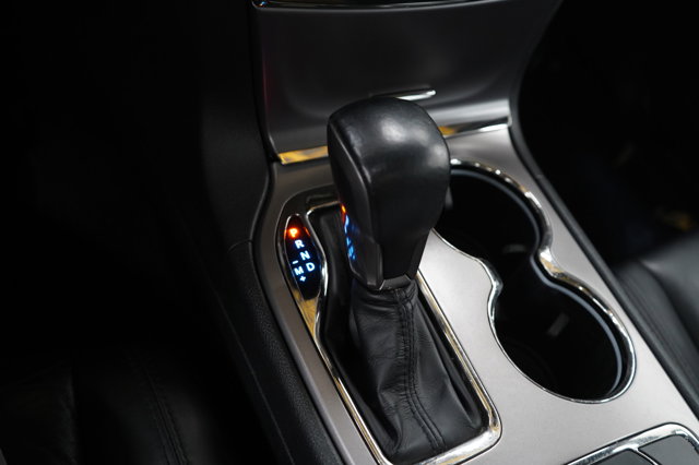 Vehicle image 23 of 31