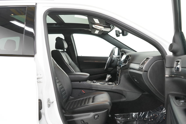 Vehicle image 10 of 31