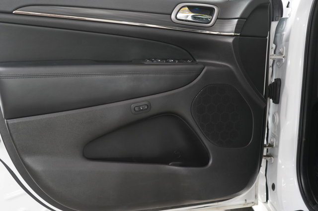 Vehicle image 18 of 31