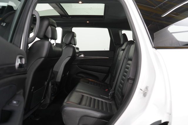Vehicle image 17 of 31