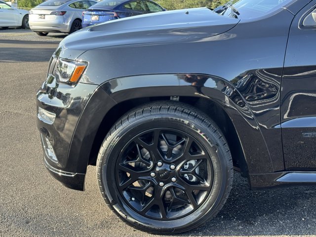 Vehicle image 8 of 33