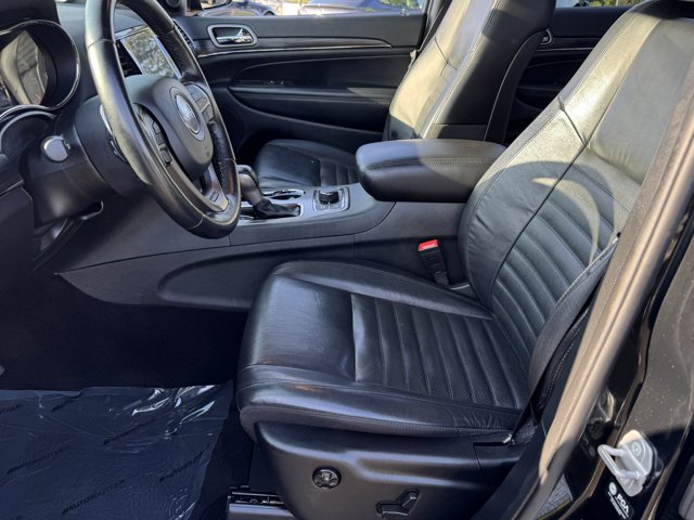 Vehicle image 13 of 33