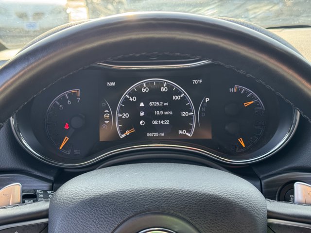 Vehicle image 17 of 33