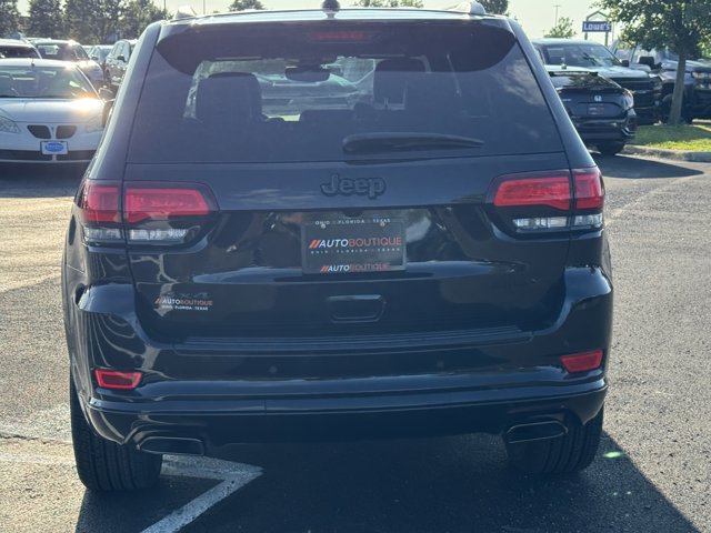 Vehicle image 10 of 33