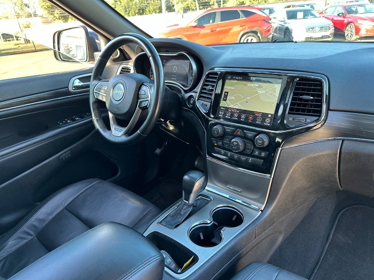 Vehicle image 11 of 18