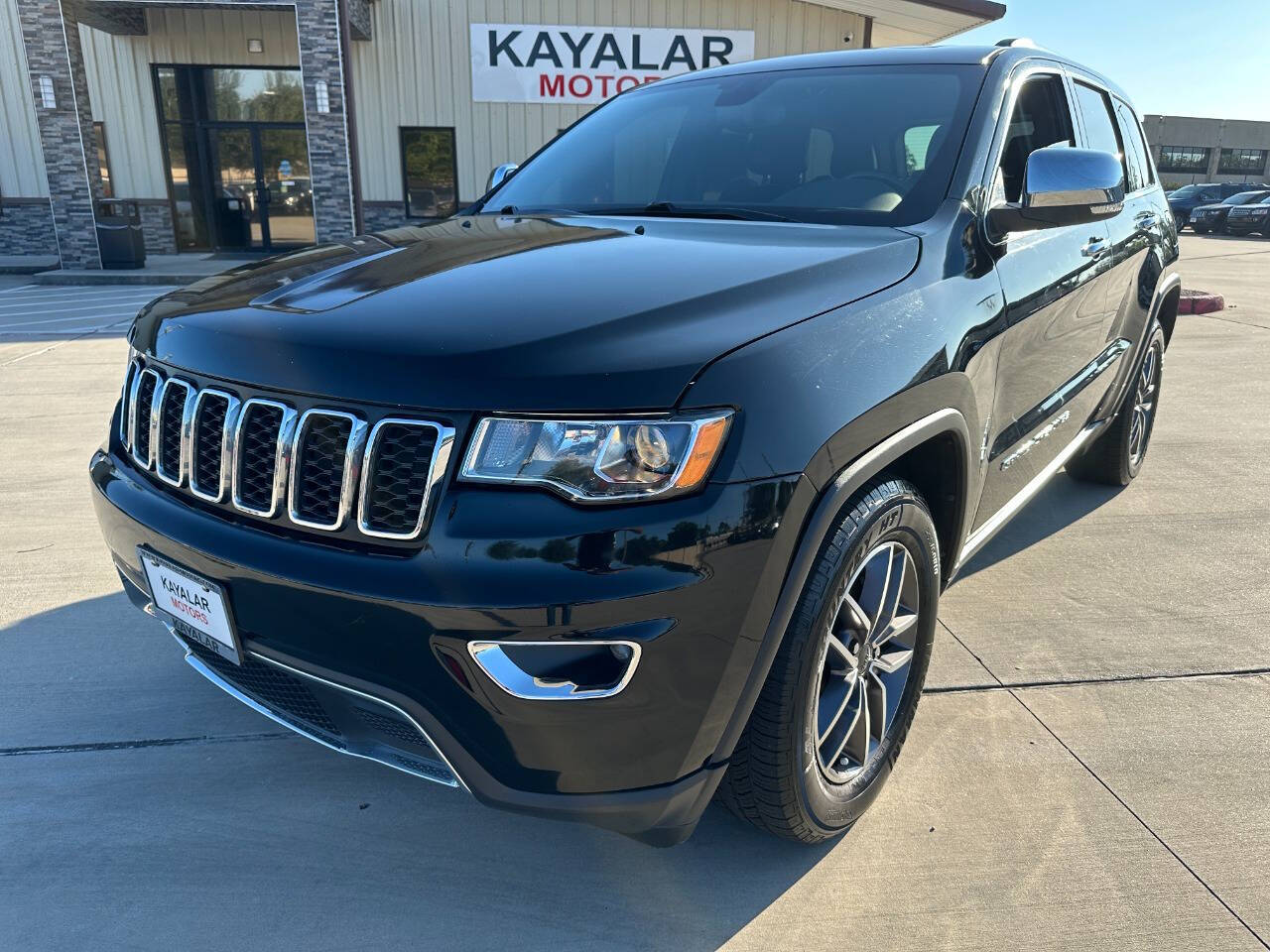 Vehicle image 2 of 18