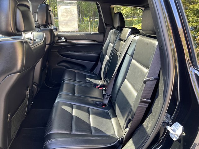Vehicle image 18 of 21