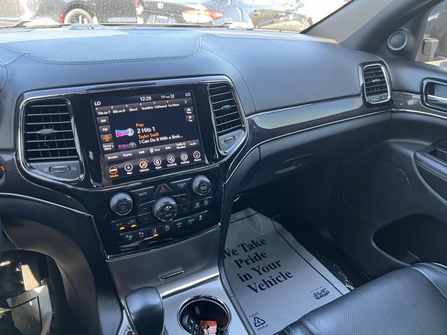 Vehicle image 12 of 21