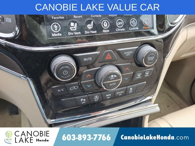 Vehicle image 26 of 32