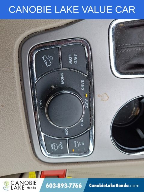 Vehicle image 30 of 32
