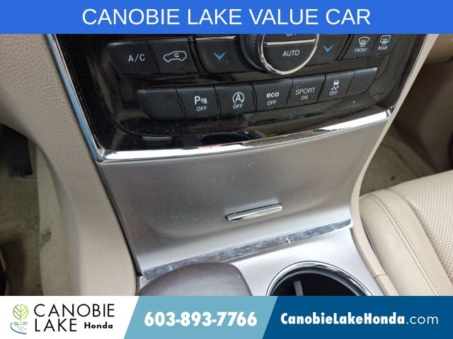 Vehicle image 27 of 32