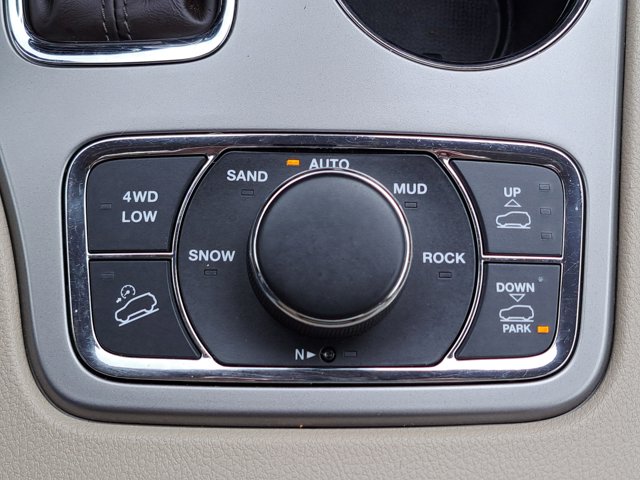 Vehicle image 27 of 31