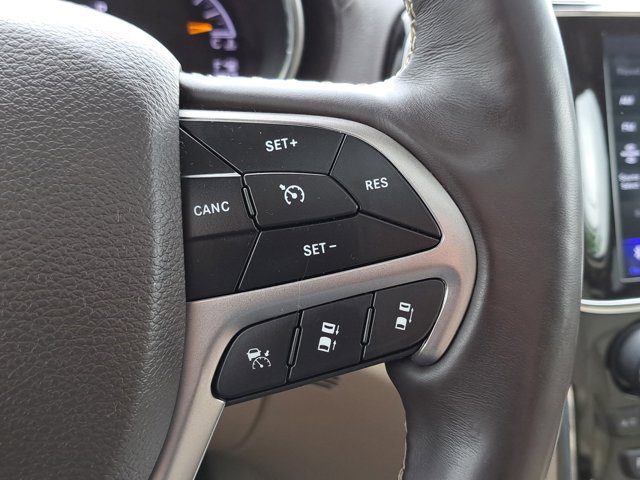 Vehicle image 22 of 31
