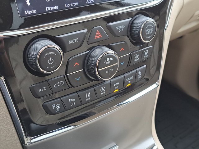 Vehicle image 28 of 31