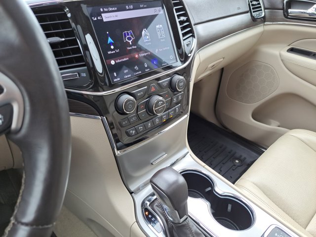 Vehicle image 23 of 31