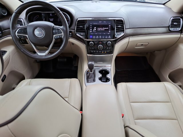 Vehicle image 10 of 31