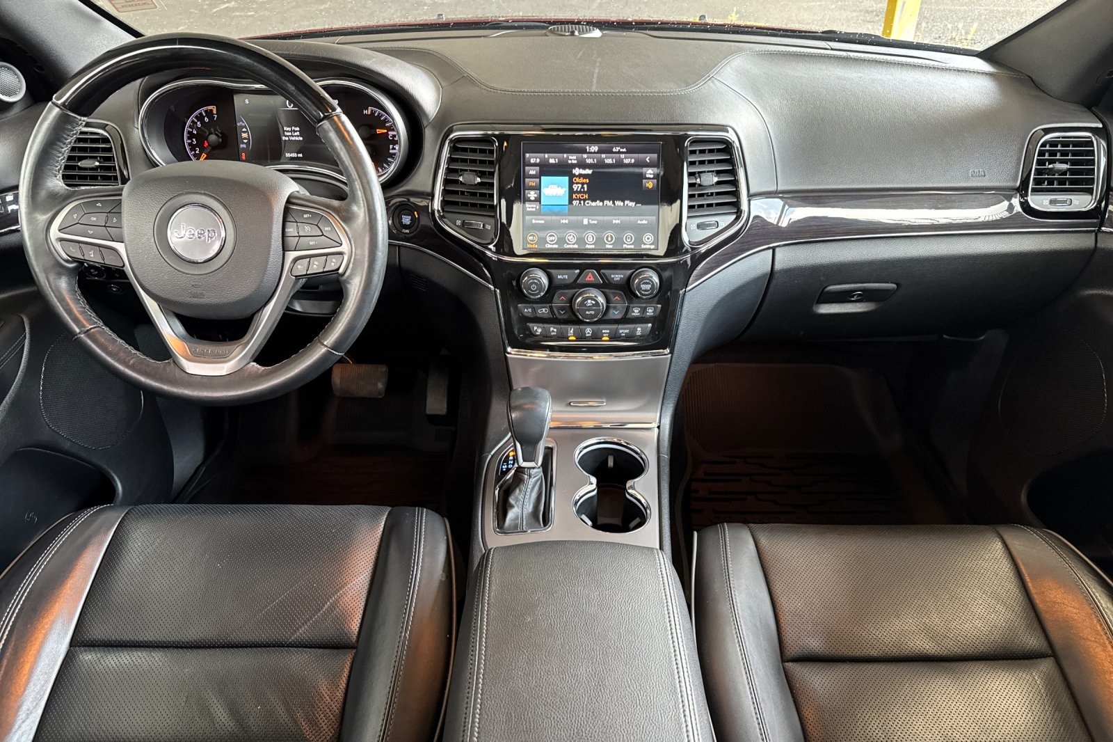 Vehicle image 14 of 30