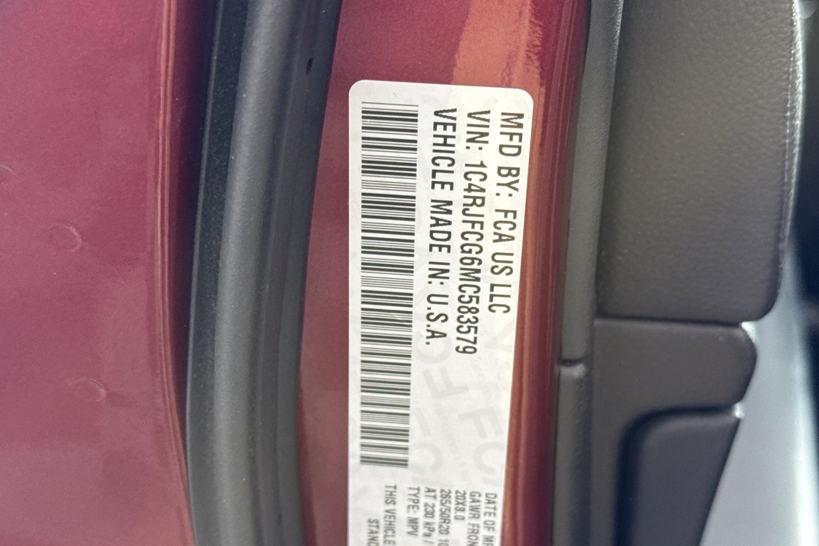 Vehicle image 27 of 30
