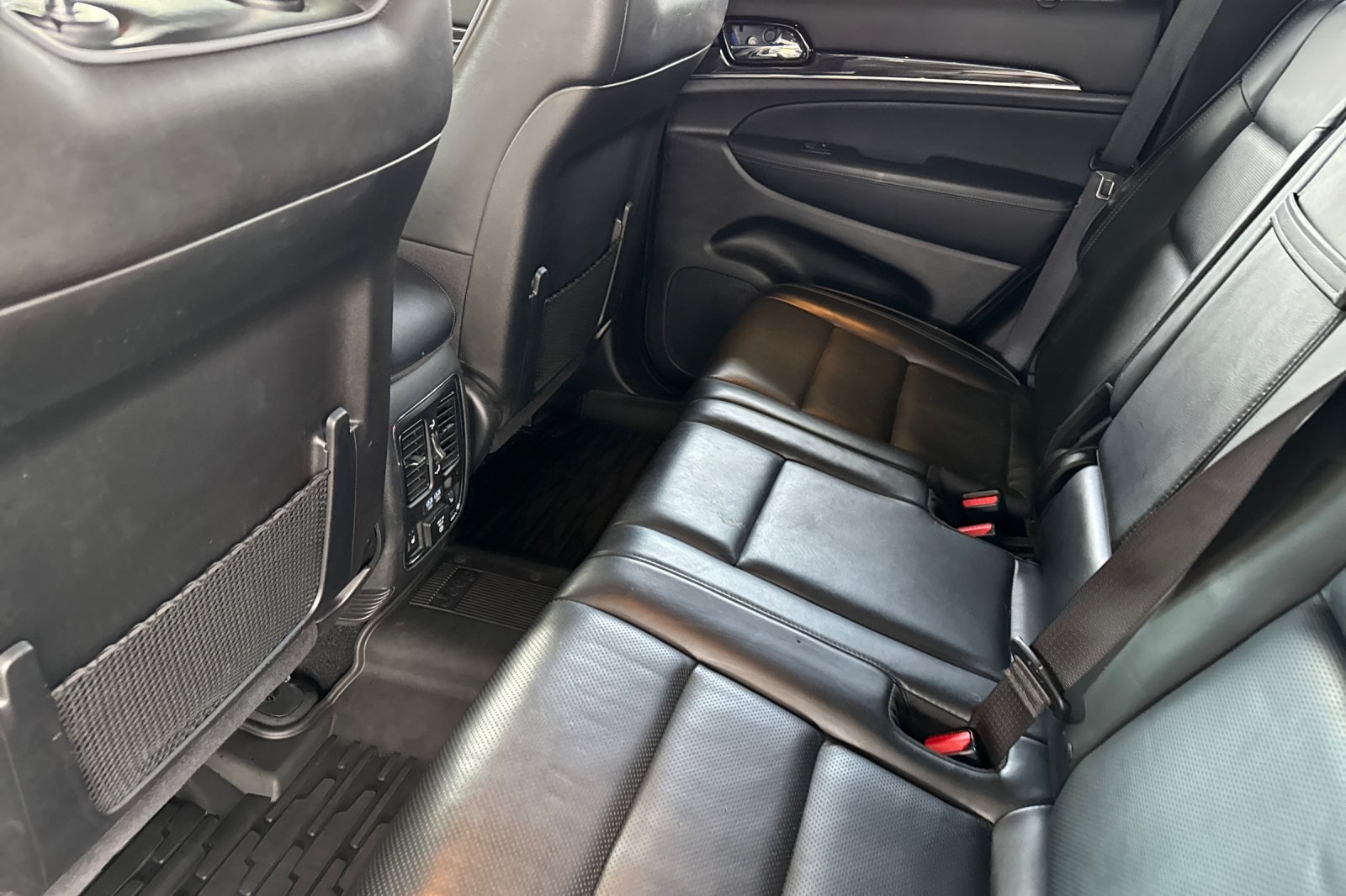 Vehicle image 29 of 30