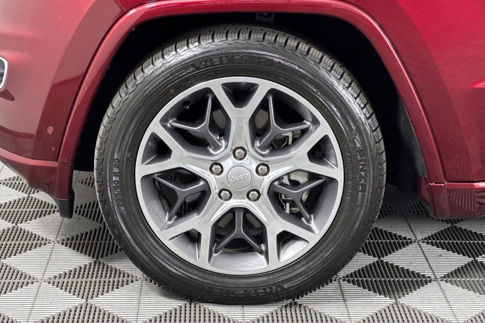 Vehicle image 10 of 30