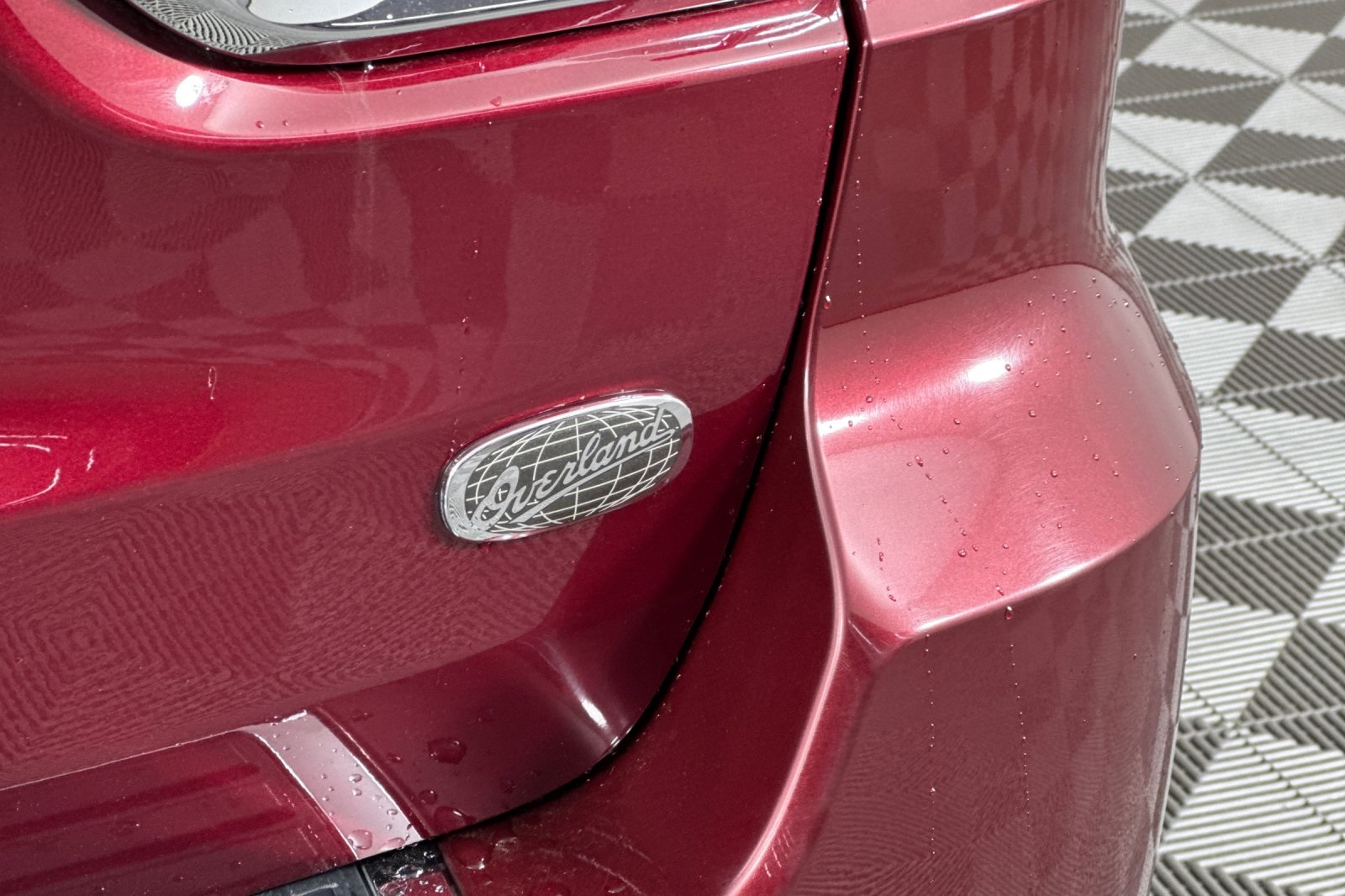 Vehicle image 28 of 30