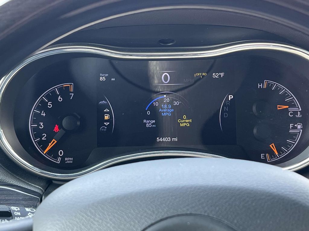 Vehicle image 22 of 36