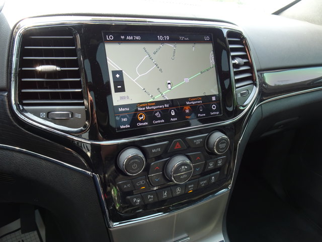 Vehicle image 20 of 27