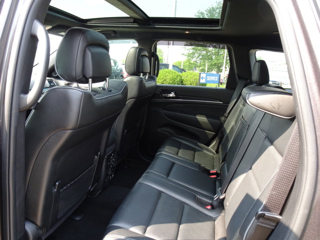 Vehicle image 16 of 27