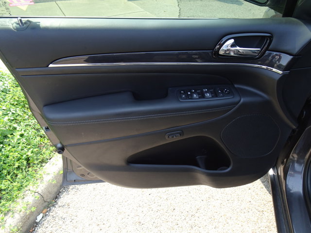 Vehicle image 10 of 27