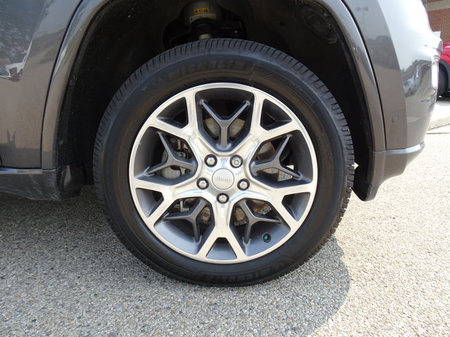 Vehicle image 9 of 27