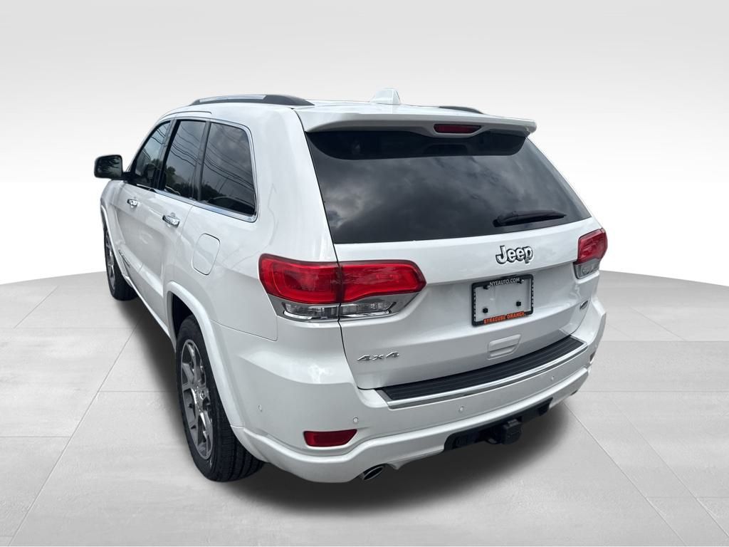 Vehicle image 8 of 22