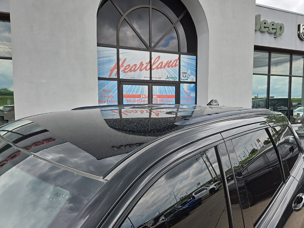 Vehicle image 18 of 105