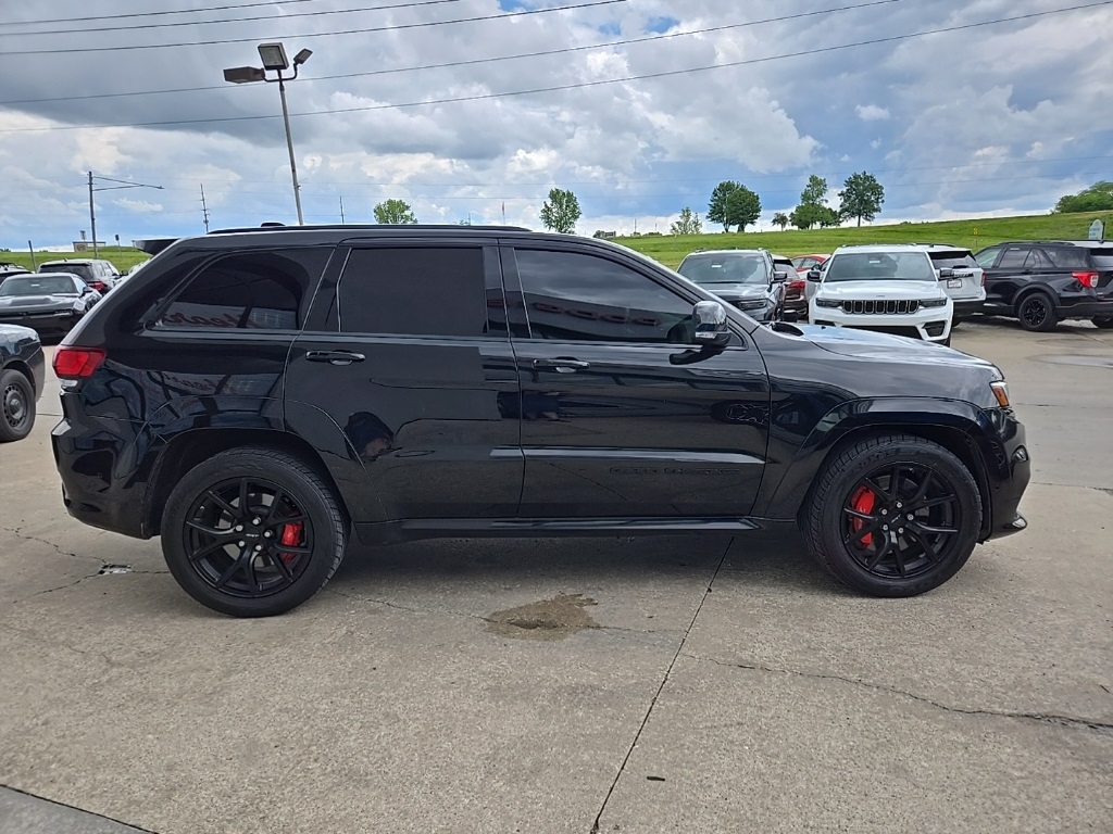 Vehicle image 6 of 105