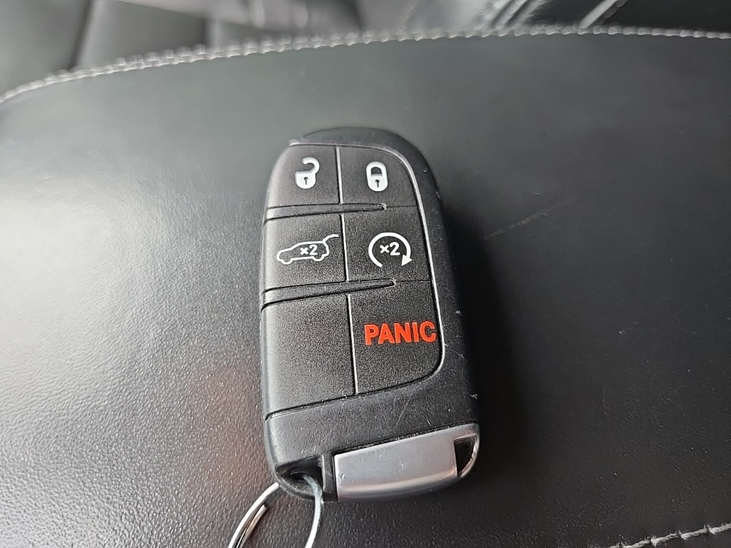 Vehicle image 104 of 105