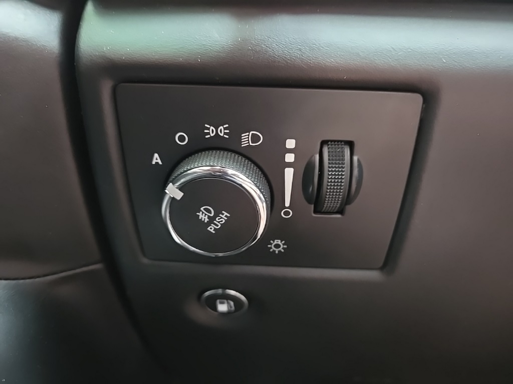 Vehicle image 47 of 105