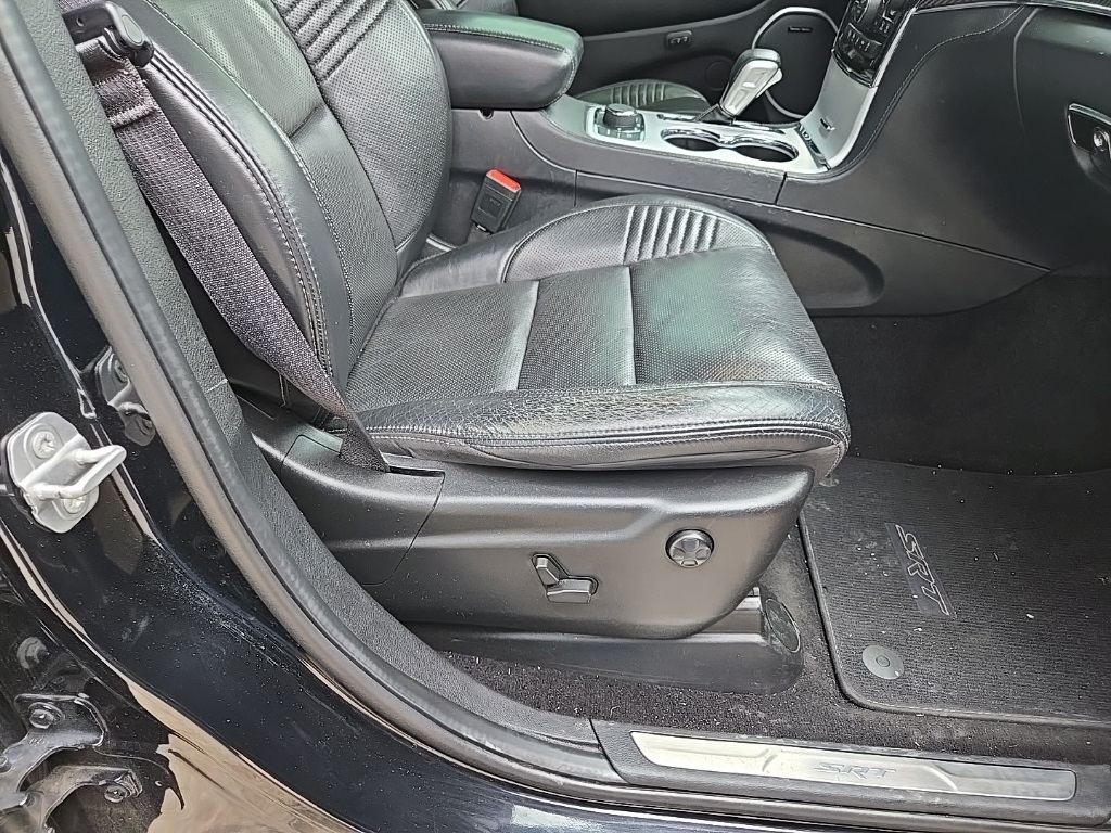 Vehicle image 79 of 105