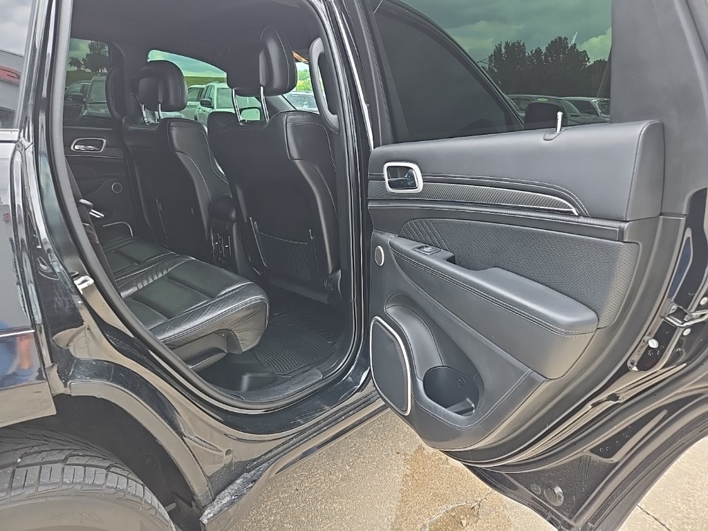 Vehicle image 82 of 105