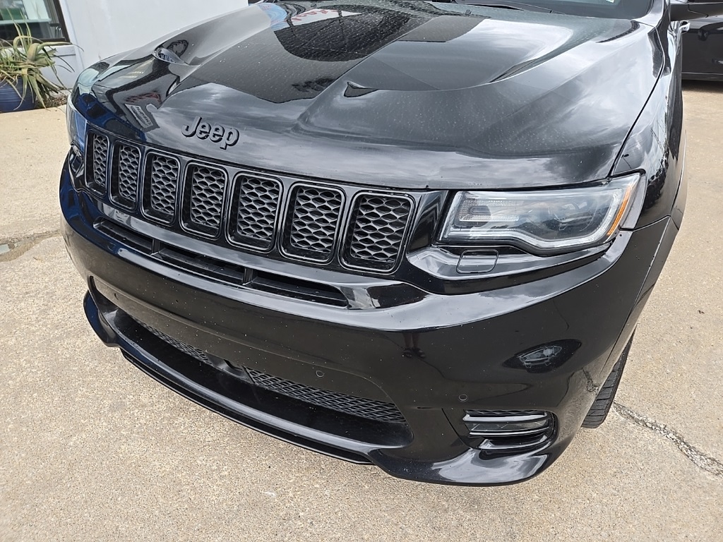 Vehicle image 16 of 105